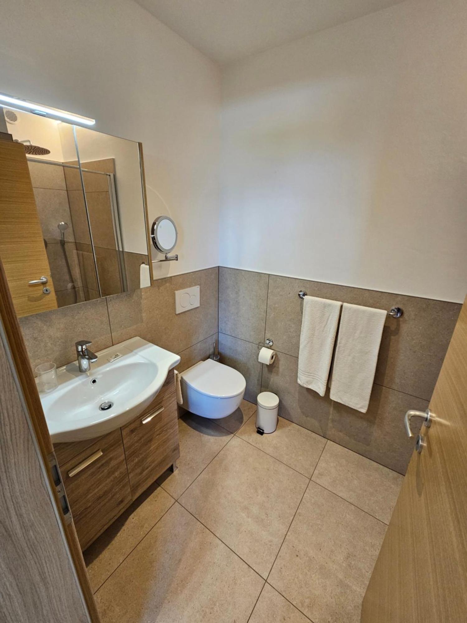 Appartements Weisshauserhof Appiano Sulla Strada Del Vino Esterno foto